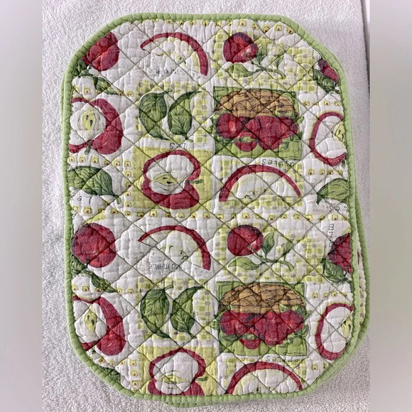 Vintage Quilted Apple Print Green Cream Red Placemats x5 - Picture 6 of 15